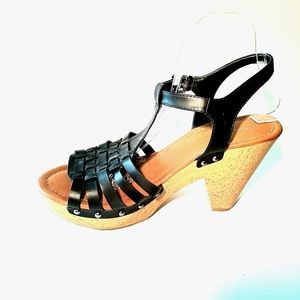 INDIGO RD Women's Black Block Heel Sandles with Studded Design. FW-0008